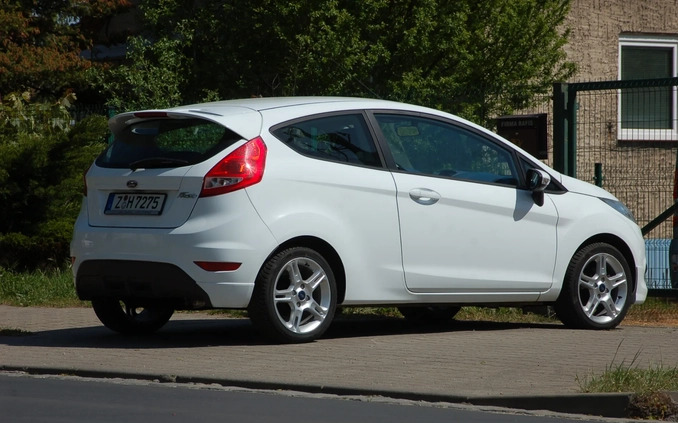 Ford Fiesta cena 18600 przebieg: 148000, rok produkcji 2009 z Wrocław małe 326